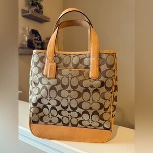 Auth Coach signature handbag tote